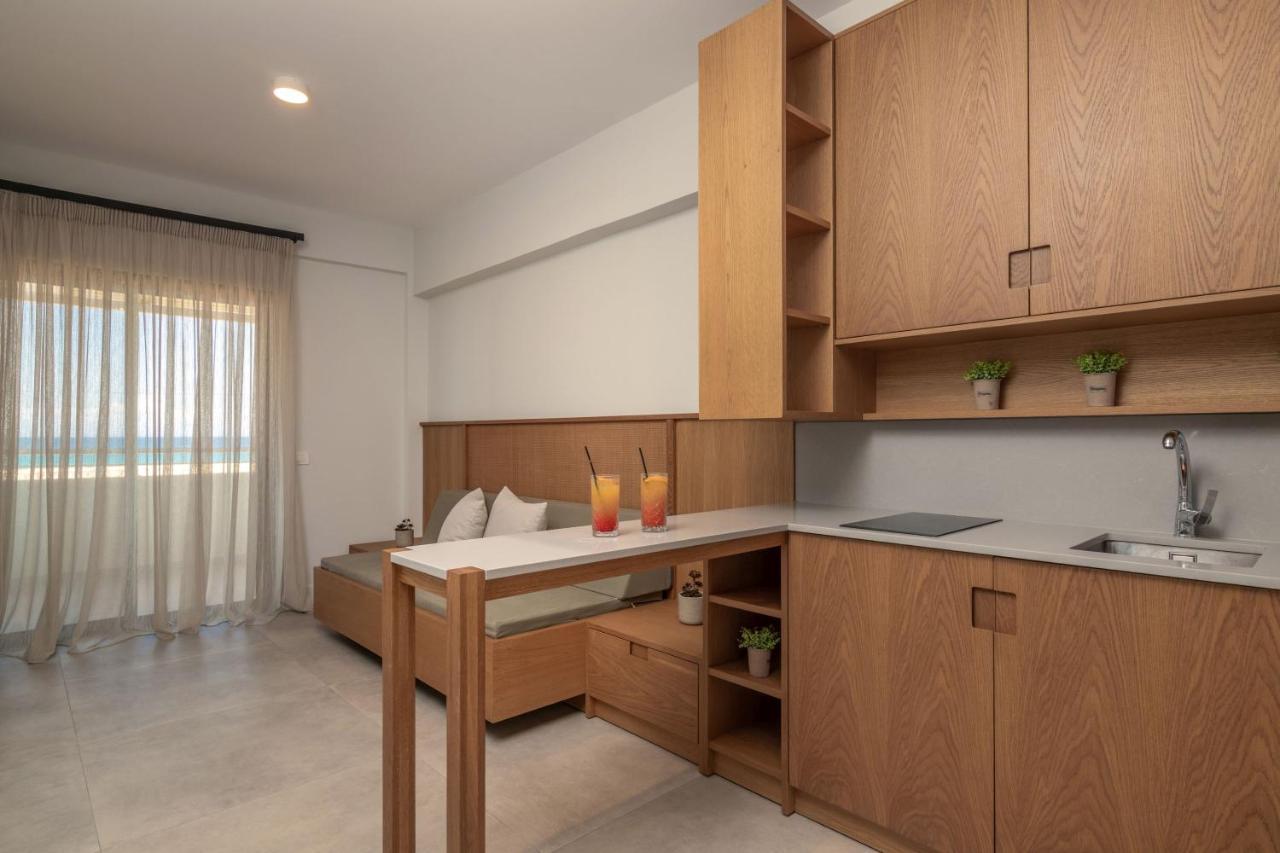 Paradise Elegant Apartments - Perfect Escape On The Beach アリケス エクステリア 写真