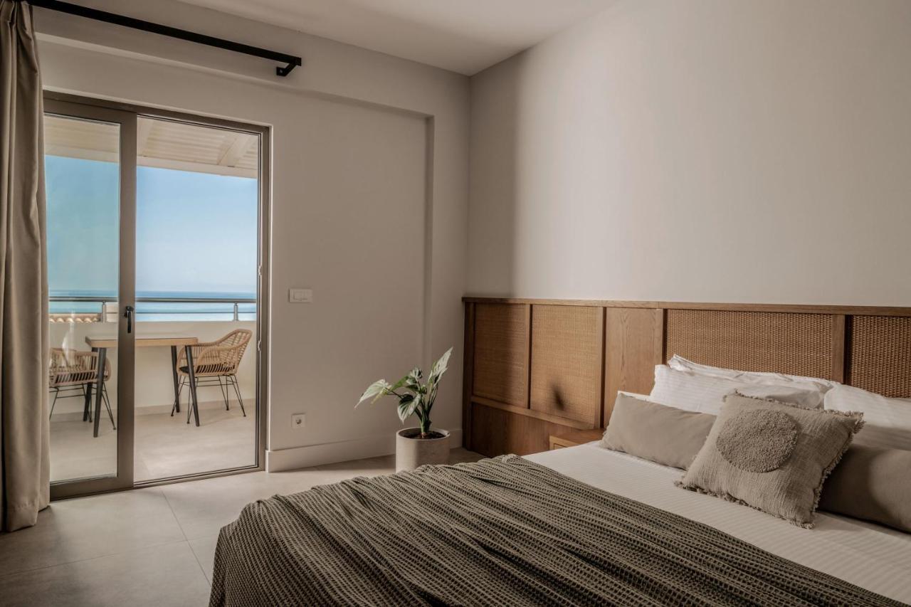 Paradise Elegant Apartments - Perfect Escape On The Beach アリケス エクステリア 写真